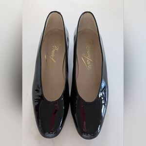 Bravo Java Handmade In Spain Gorgeous On Trend  Patent Leather 1" Heels. Size 7.